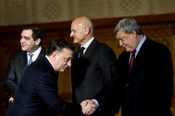 Orbán megint kifizette a bankokat, az utolsó számla 100,7 milliárd forint volt